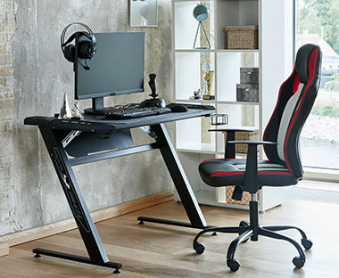 HAVDRUP skrivbord med en kontorsstol bredvid förvaring 
