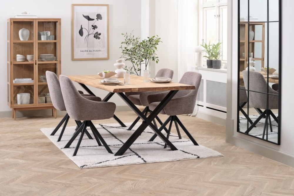 Spara upp till 60% på matbord