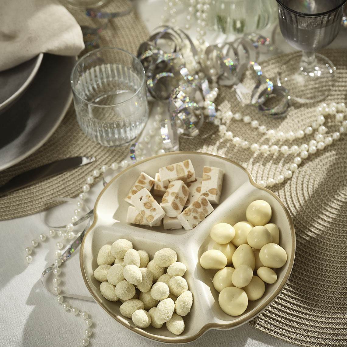 JENSEN skål Bricka med vitt fack och snacks