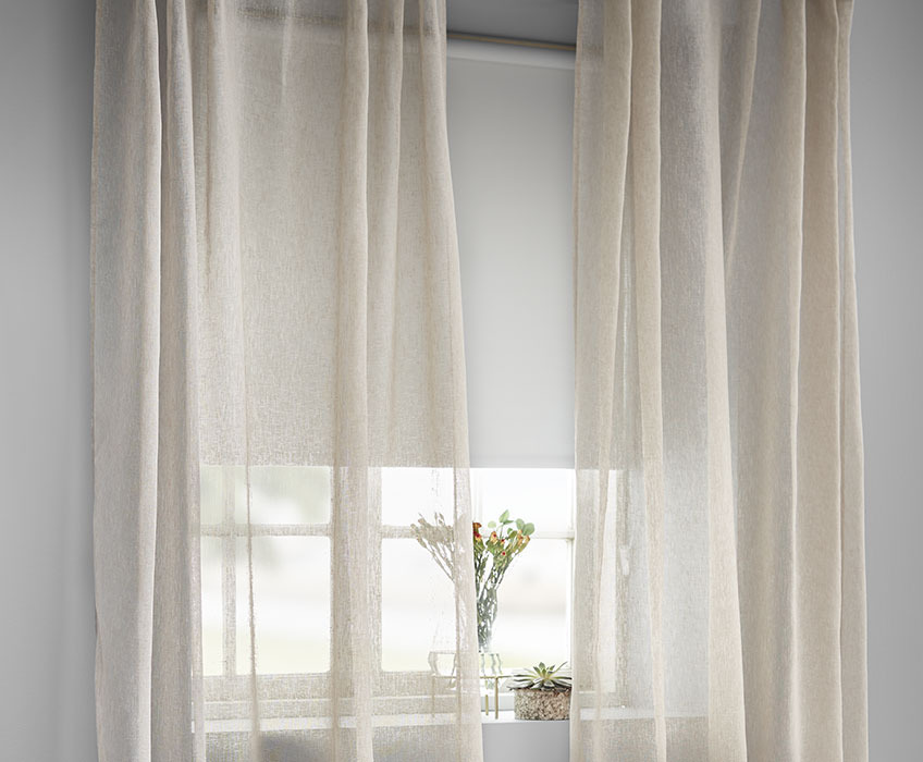 BOLGA vita mörkläggningsgardiner Vita mörkläggningsrullgardiner och skira beige gardiner