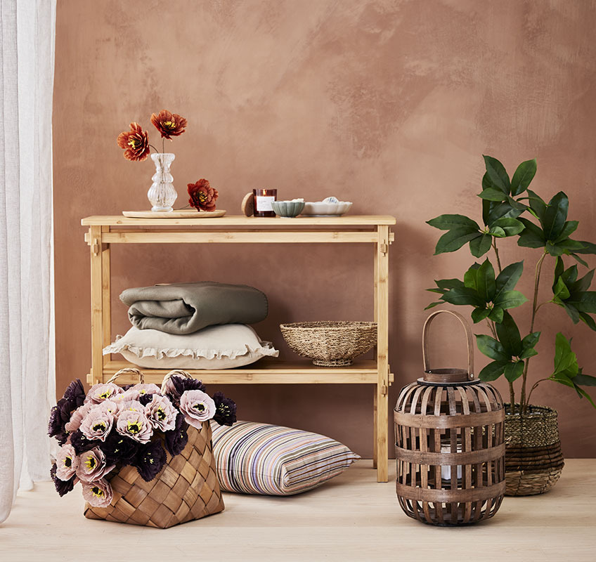 GUNNAR lykta, BANKSIA och GULDBLOMME kudde och PER pappersblommor Kuddar, överkast, lykta och heminredning i rustik och romantisk design